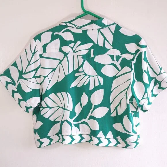 NWT Nicole Miller Linen Shirt Crop Jacket Tropical Button-Up Short Sleeve Size M - Picture 4 of 11